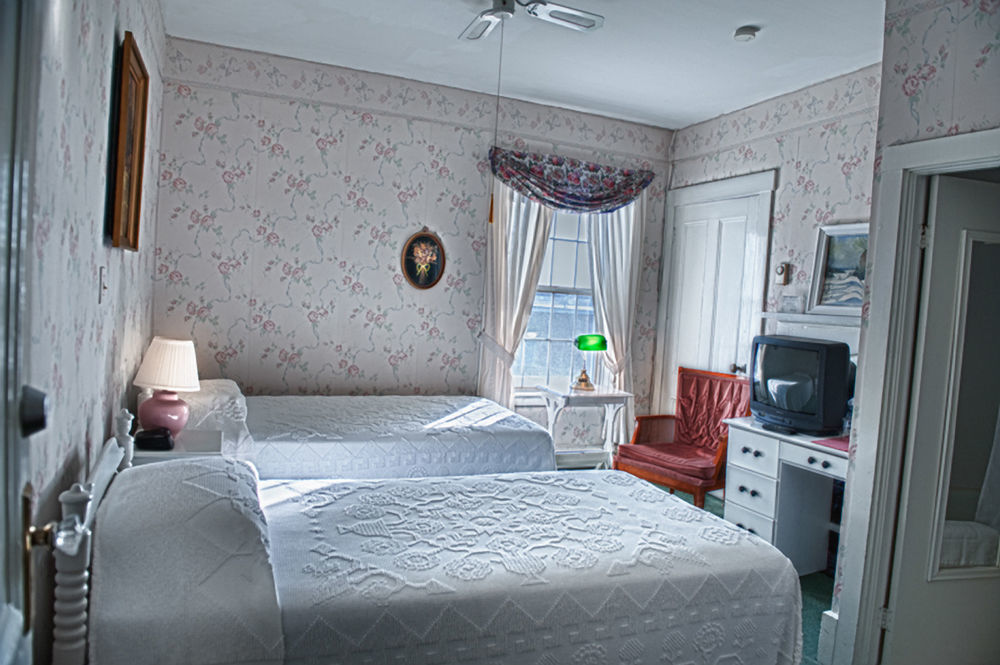 Telegraph House Motel Baddeck Inlet Extérieur photo